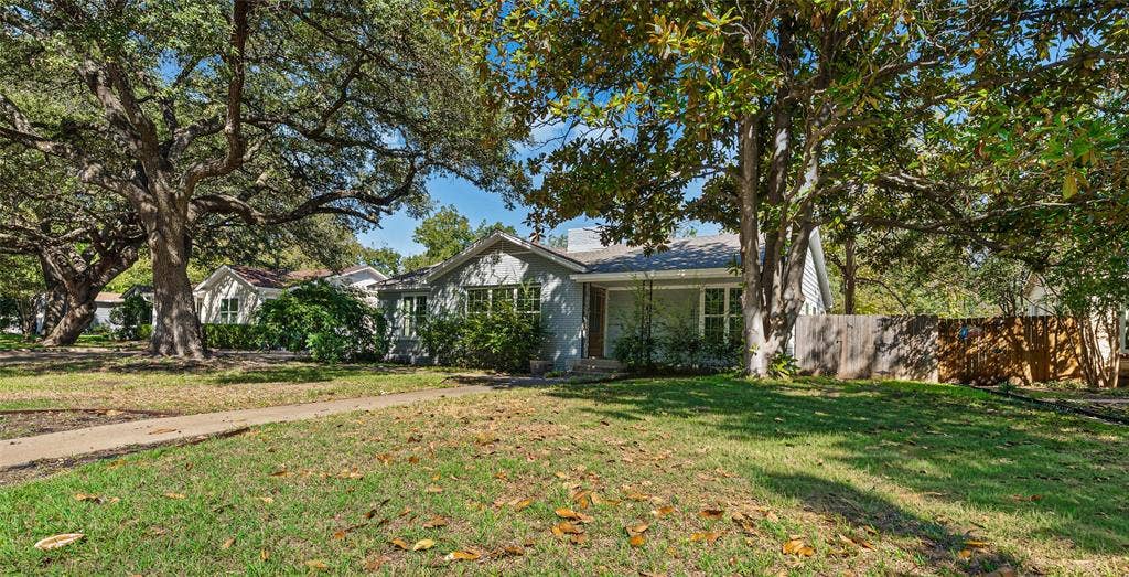 3909 Austin Avenue, Waco, TX 76710