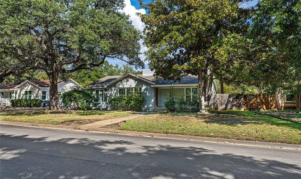 3909 Austin Avenue, Waco, TX 76710