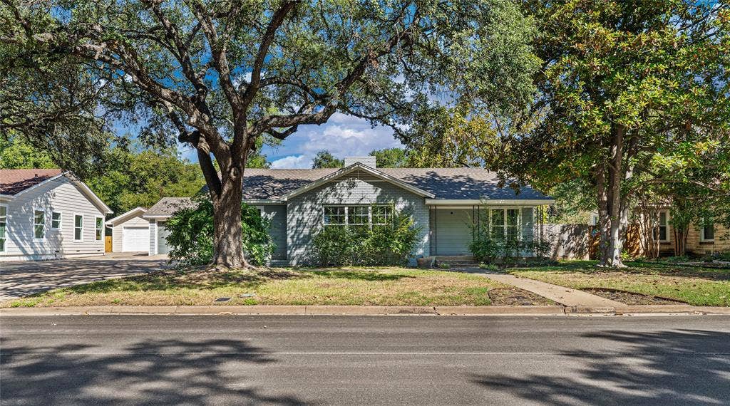 3909 Austin Avenue, Waco, TX 76710