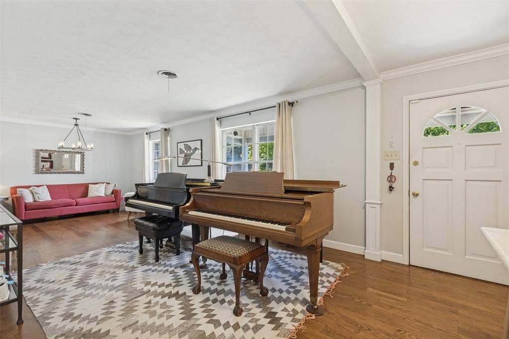 8636 San Souci Drive, Dallas, TX 75238