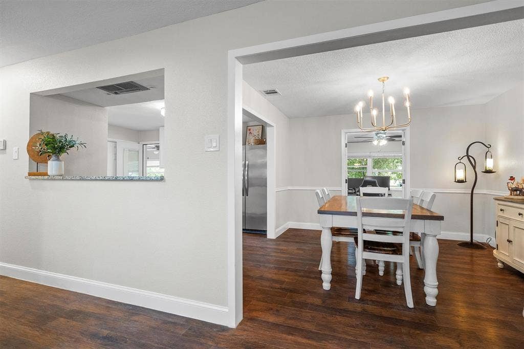 8912 S Hickory Road, Krum, TX 76249