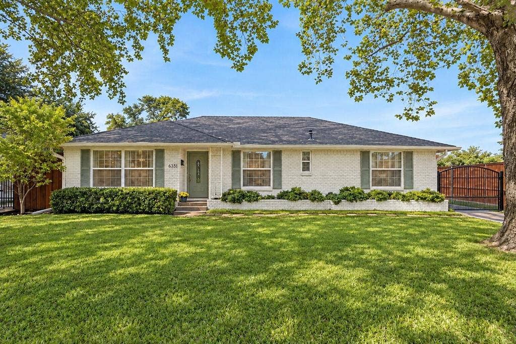 6351 Town Hill Lane, Dallas, TX 75214