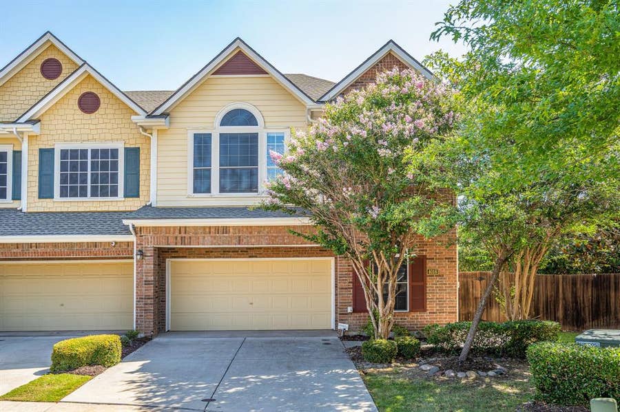 Property photo for 4016 Rome Court, Irving, TX