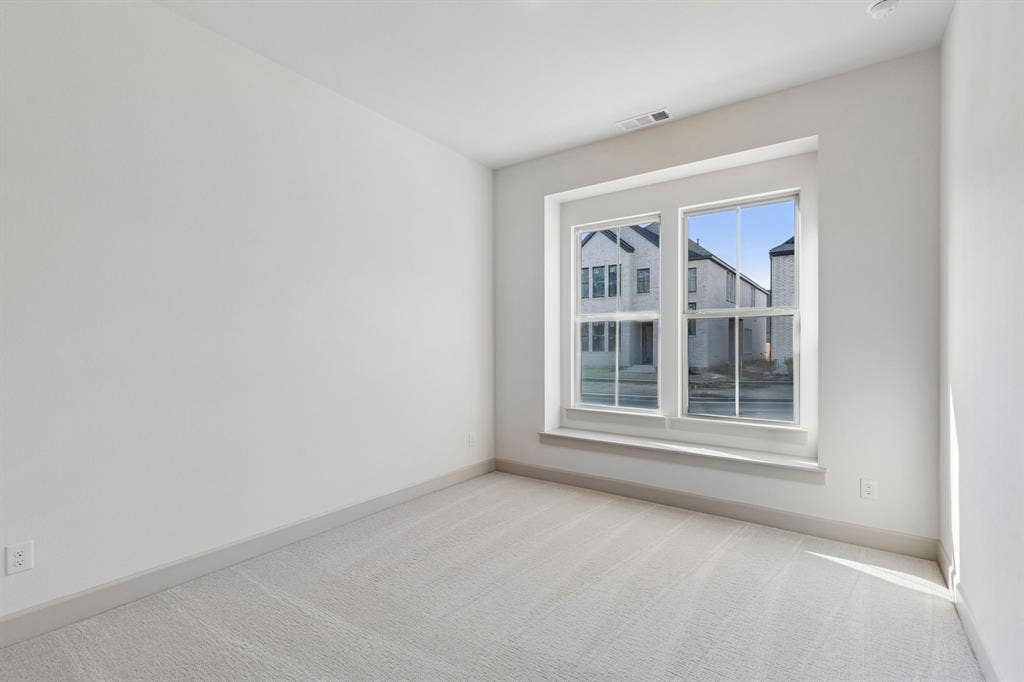 328 Walker Parkway, Celina, TX 75009 You'll find nicely sized secondary bedrooms in our Madeleine floor plan.