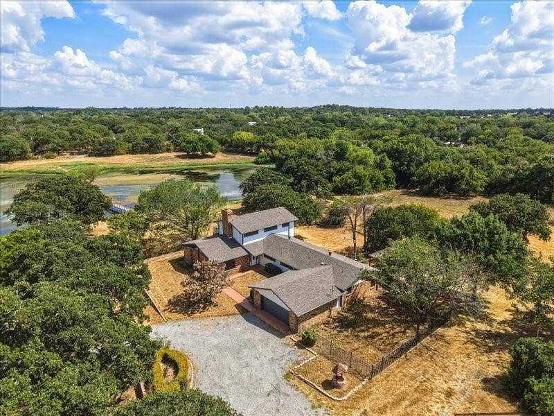 Property photo for 3604 Conveyor Drive, Burleson, TX