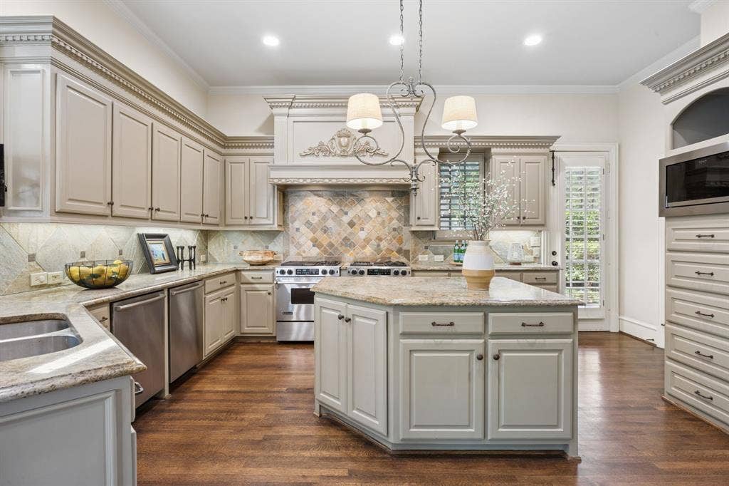 6406 Meadow Road, Dallas, TX 75230 6406 Meadow Road, Dallas, TX 75230