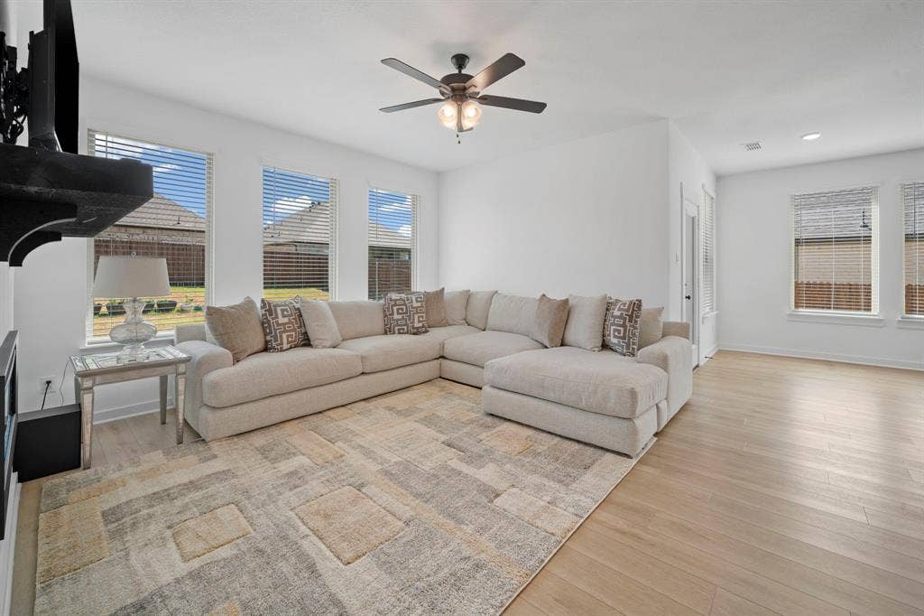 412 Wabash Drive, Waxahachie, TX 75167 412 Wabash Drive, Waxahachie, TX 75167