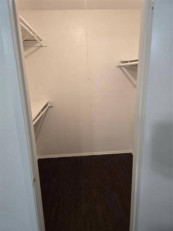 820 Lawndale Drive, Arlington, TX 76017 Master bedroom walk in closet