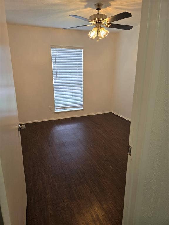 820 Lawndale Drive, Arlington, TX 76017 Second bedroom