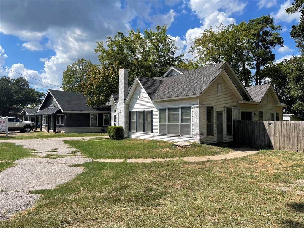 411 Corsicana Street E, Athens, TX 75751 411 Corsicana Street E, Athens, TX 75751