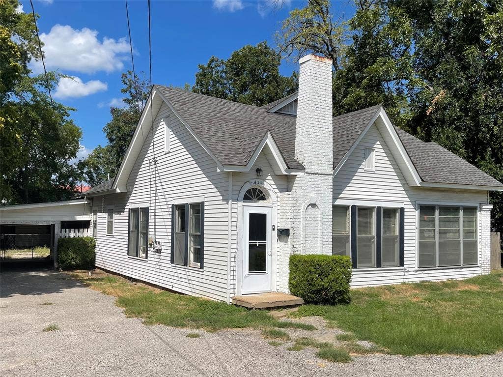 411 Corsicana Street E, Athens, TX 75751 411 Corsicana Street E, Athens, TX 75751