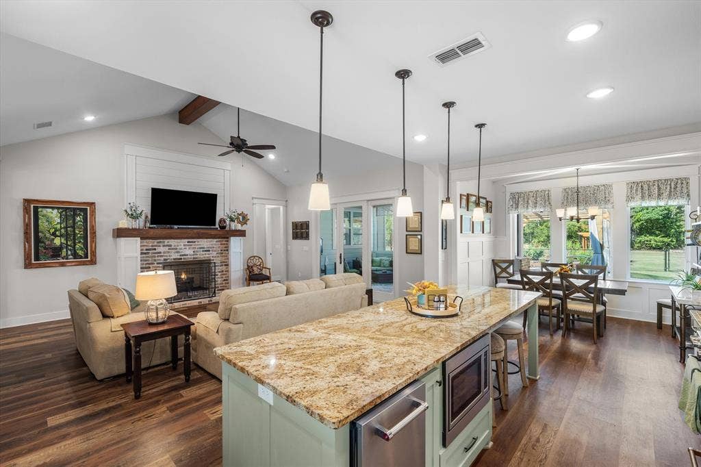 13925 CEDAR VISTA, Tyler, TX 75704 13925 CEDAR VISTA, Tyler, TX 75704