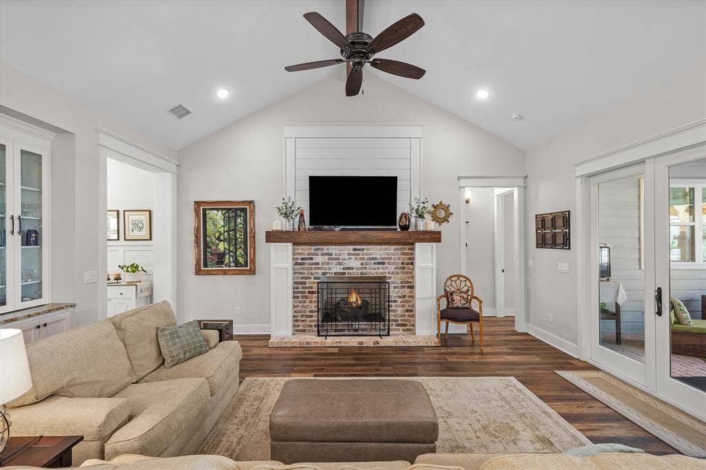 13925 CEDAR VISTA, Tyler, TX 75704 13925 CEDAR VISTA, Tyler, TX 75704