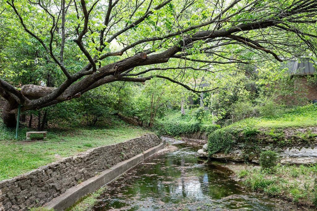 5826 Farquhar Lane, Dallas, TX 75209 Creek