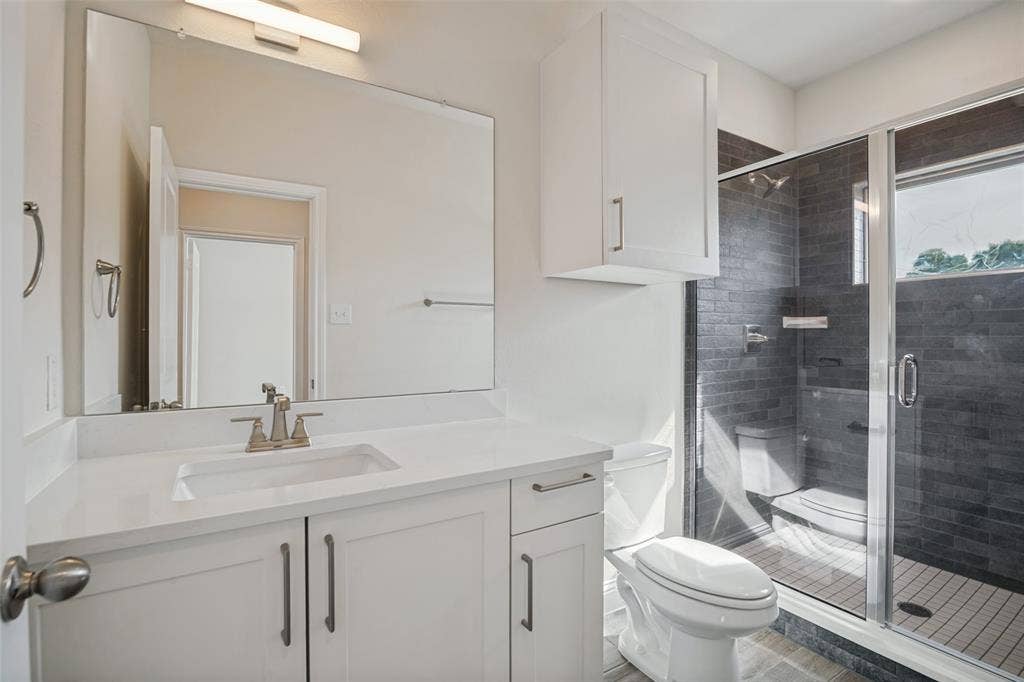 6446 Mason Court, Dallas, TX 75227 2nd floor