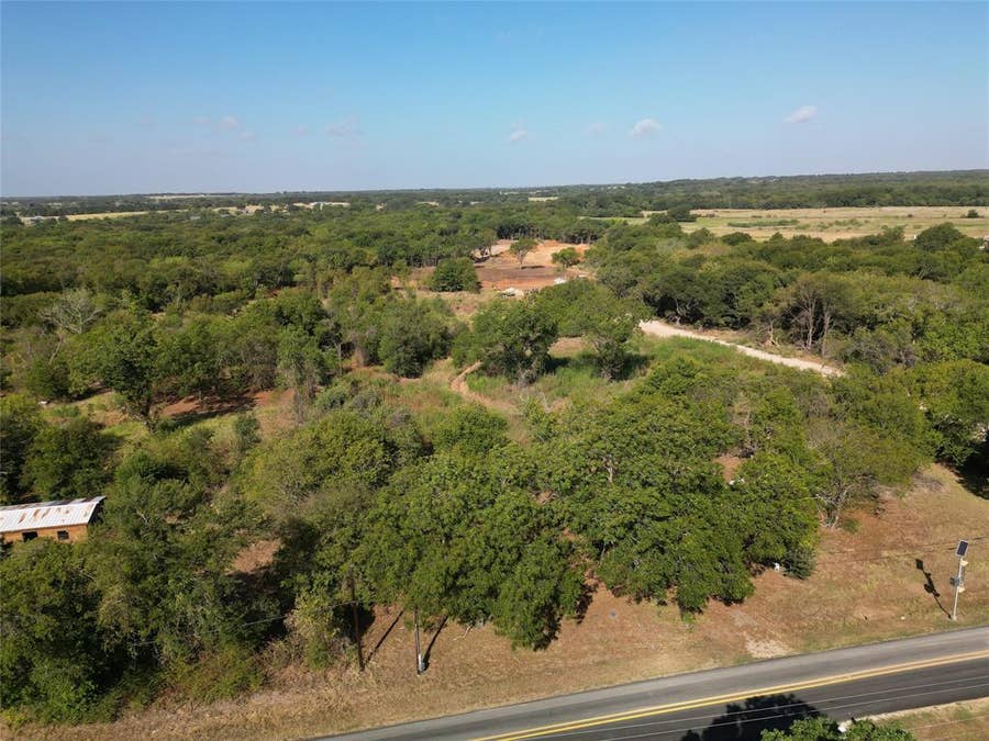 Property photo for 519 N Barron Road, Covington, TX
