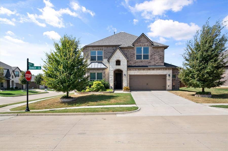 Property photo for 2705 Grainger Drive, Mansfield, TX