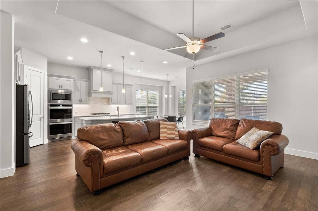 2705 Grainger Drive, Mansfield, TX 76063