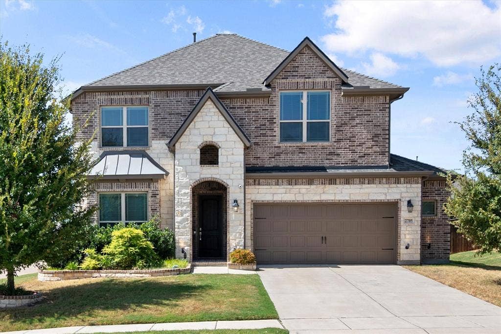 2705 Grainger Drive, Mansfield, TX 76063