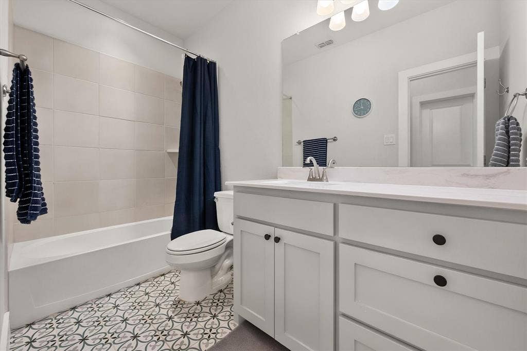 2705 Grainger Drive, Mansfield, TX 76063