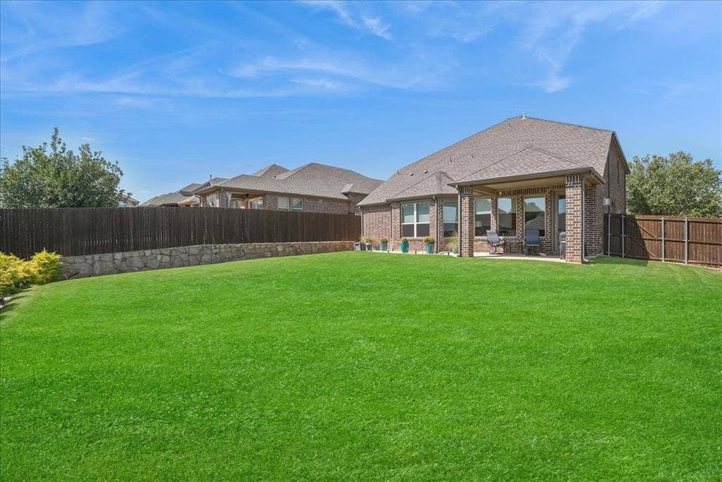 2206 Wellington Lane, Corinth, TX 76210 2206 Wellington Lane, Corinth, TX 76210