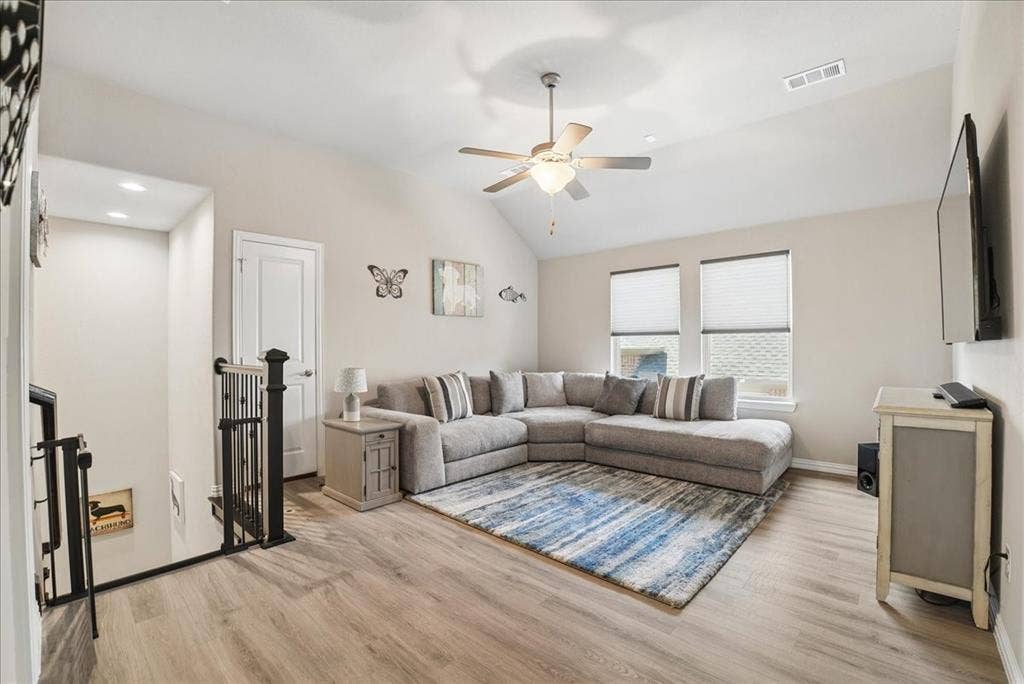 2206 Wellington Lane, Corinth, TX 76210 2206 Wellington Lane, Corinth, TX 76210