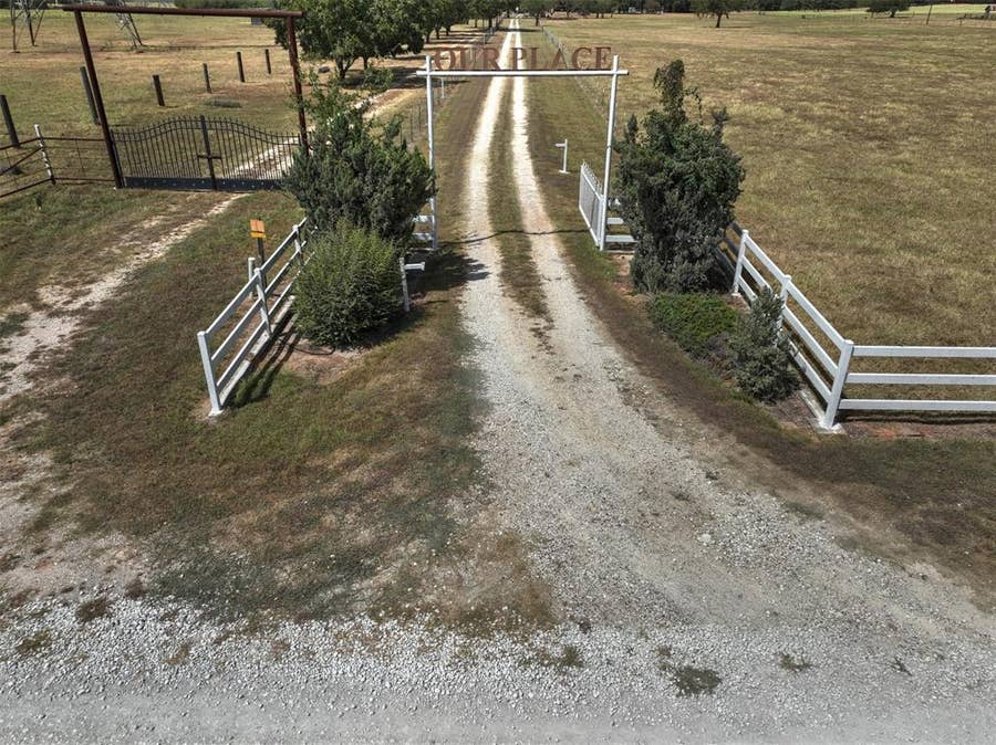 Property photo for 224 County Road 3625, Clifton, TX