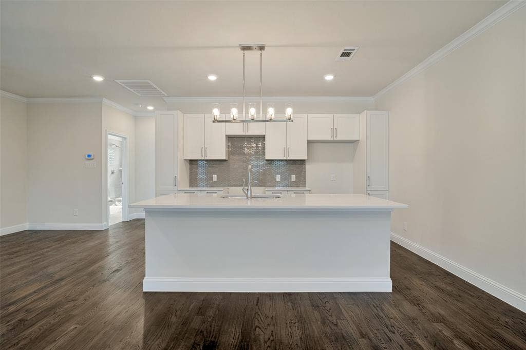 6430 Mason Court, Dallas, TX 75227 6430 Mason Court, Dallas, TX 75227