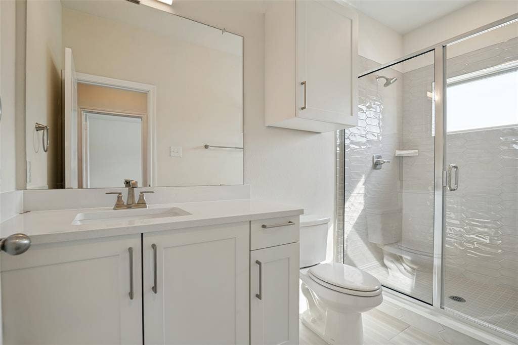 6430 Mason Court, Dallas, TX 75227 2nd floor
