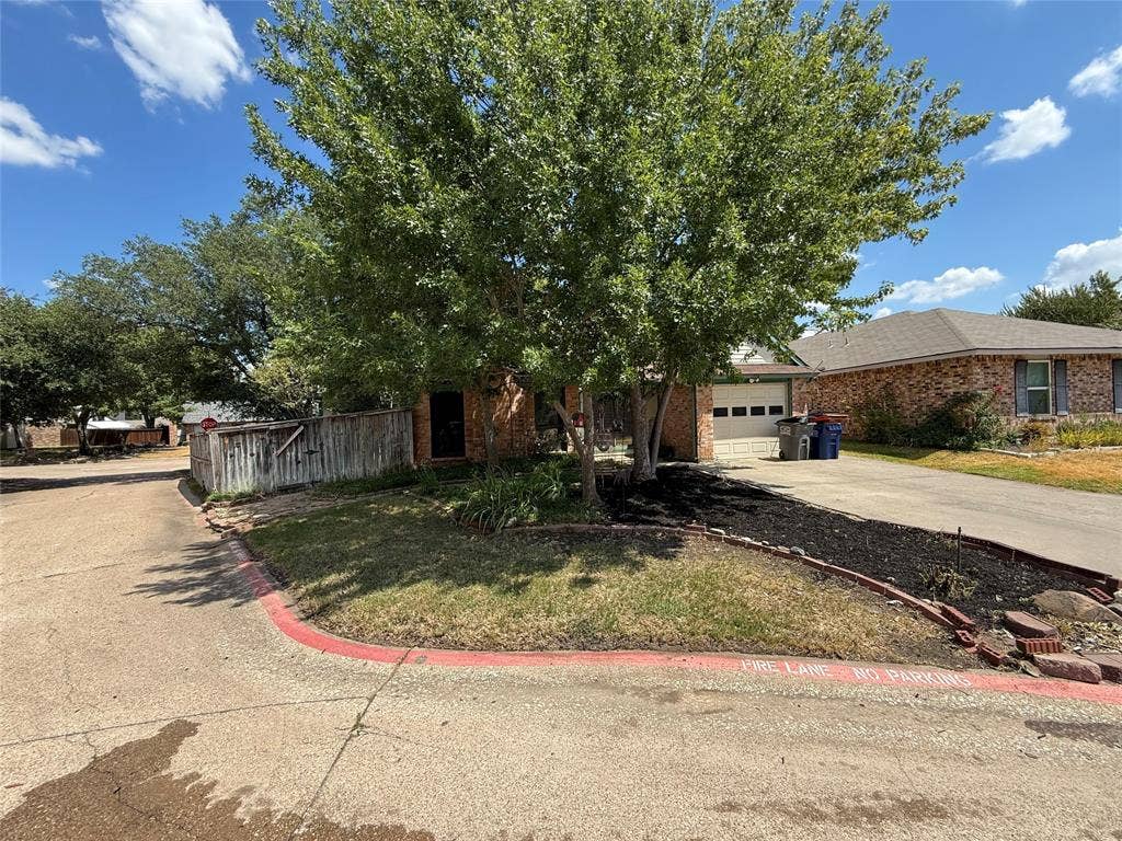 1228 Collin Drive, Allen, TX 75002 1228 Collin Drive, Allen, TX 75002