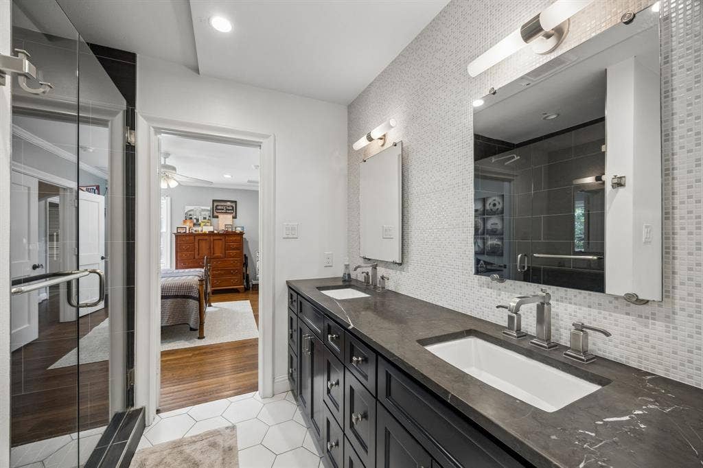 8319 Forest Hills Boulevard, Dallas, TX 75218 8319 Forest Hills Boulevard, Dallas, TX 75218
