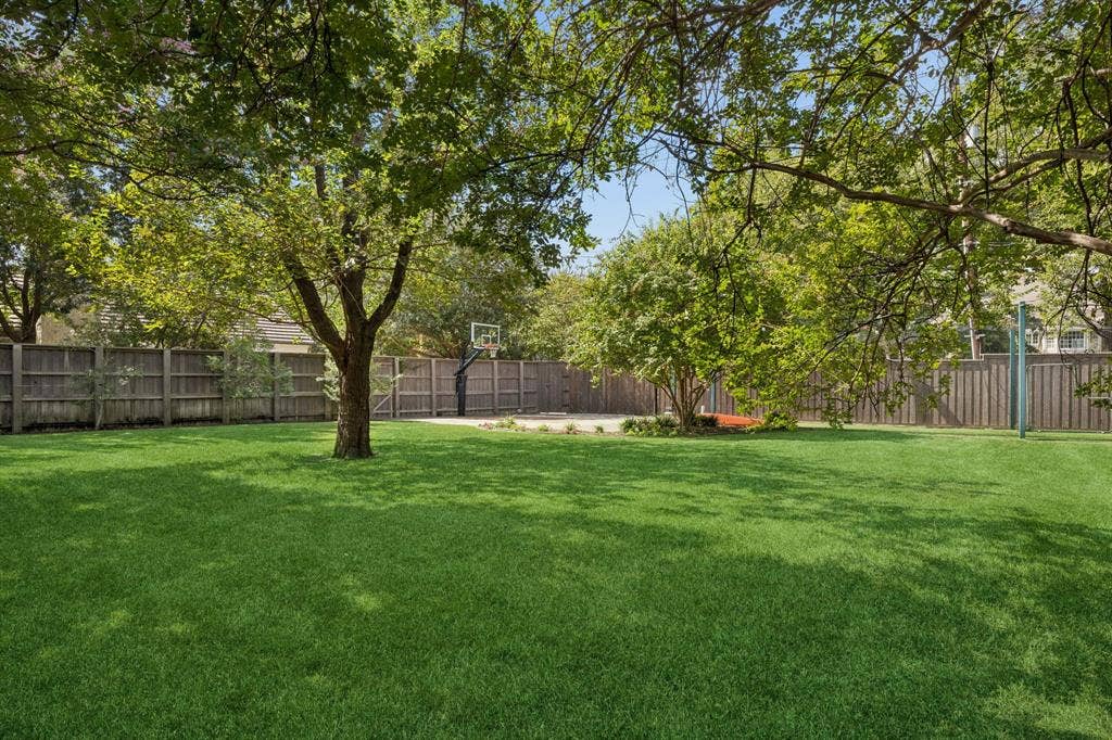 8319 Forest Hills Boulevard, Dallas, TX 75218 8319 Forest Hills Boulevard, Dallas, TX 75218
