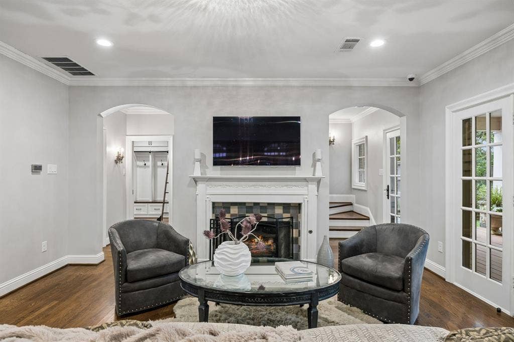 8319 Forest Hills Boulevard, Dallas, TX 75218 8319 Forest Hills Boulevard, Dallas, TX 75218
