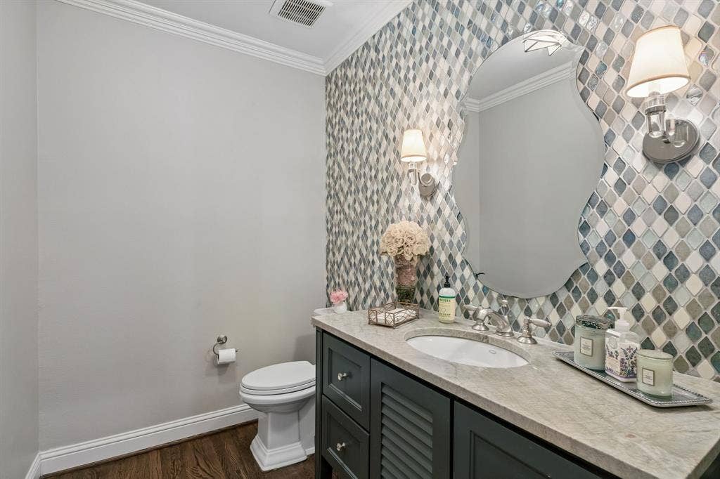 8319 Forest Hills Boulevard, Dallas, TX 75218 8319 Forest Hills Boulevard, Dallas, TX 75218