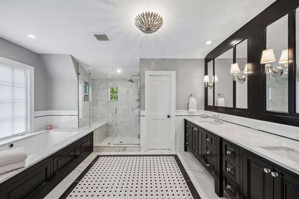 8319 Forest Hills Boulevard, Dallas, TX 75218 8319 Forest Hills Boulevard, Dallas, TX 75218