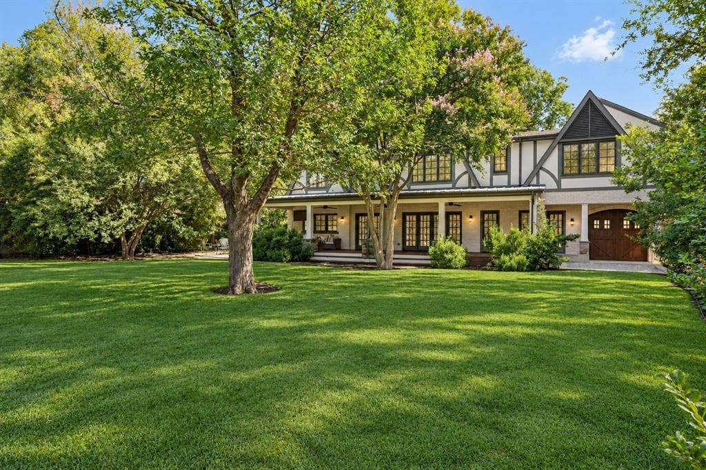 8319 Forest Hills Boulevard, Dallas, TX 75218 8319 Forest Hills Boulevard, Dallas, TX 75218