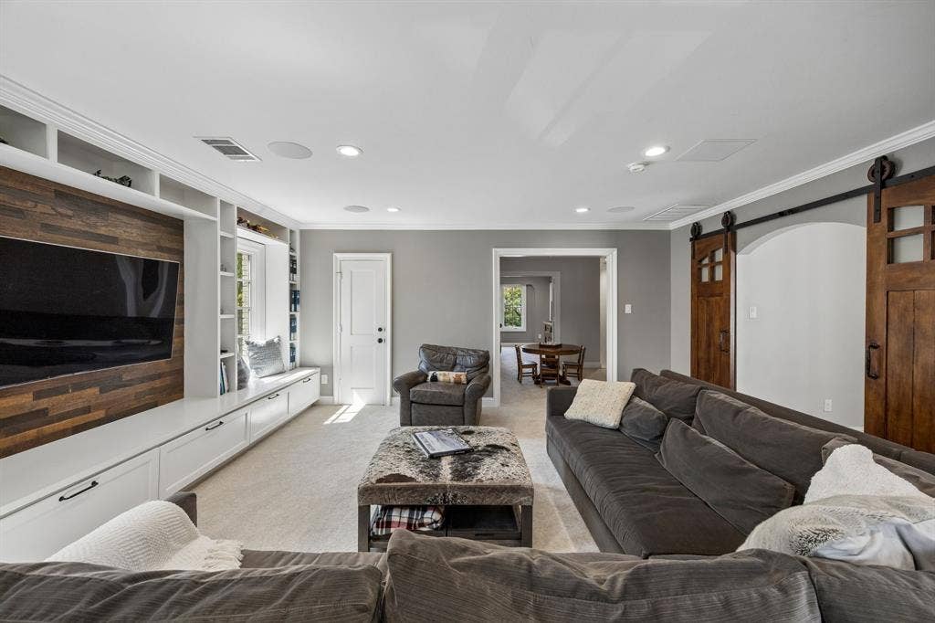 8319 Forest Hills Boulevard, Dallas, TX 75218 8319 Forest Hills Boulevard, Dallas, TX 75218