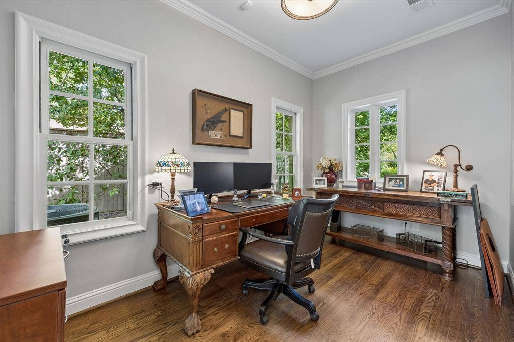 8319 Forest Hills Boulevard, Dallas, TX 75218 8319 Forest Hills Boulevard, Dallas, TX 75218
