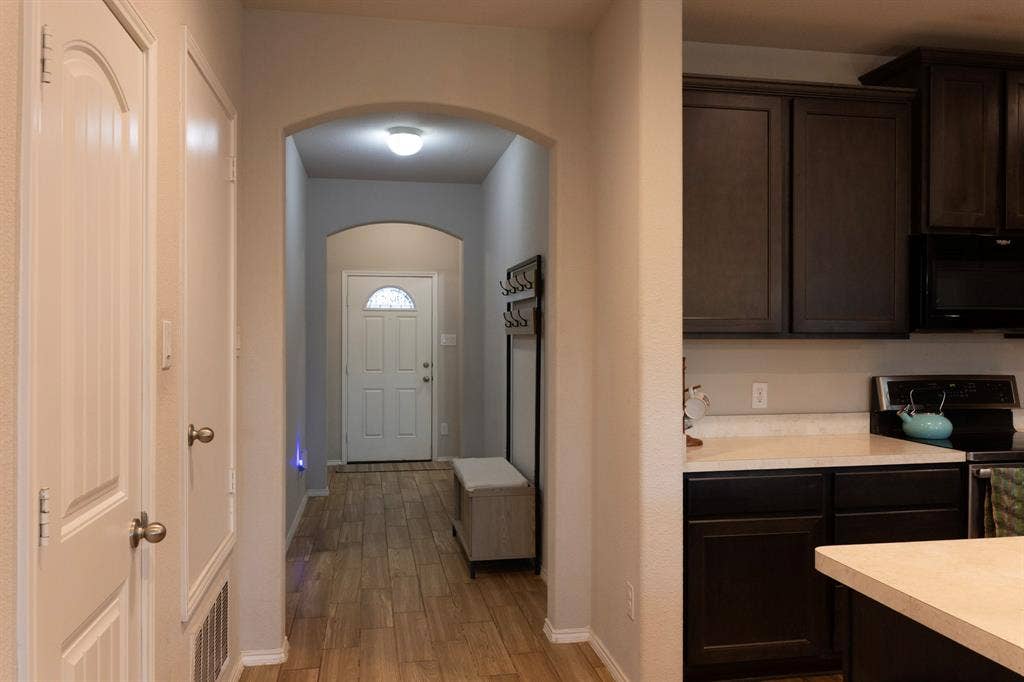 5609 Sea Cove Lane, Denton, TX 76208 5609 Sea Cove Lane, Denton, TX 76208