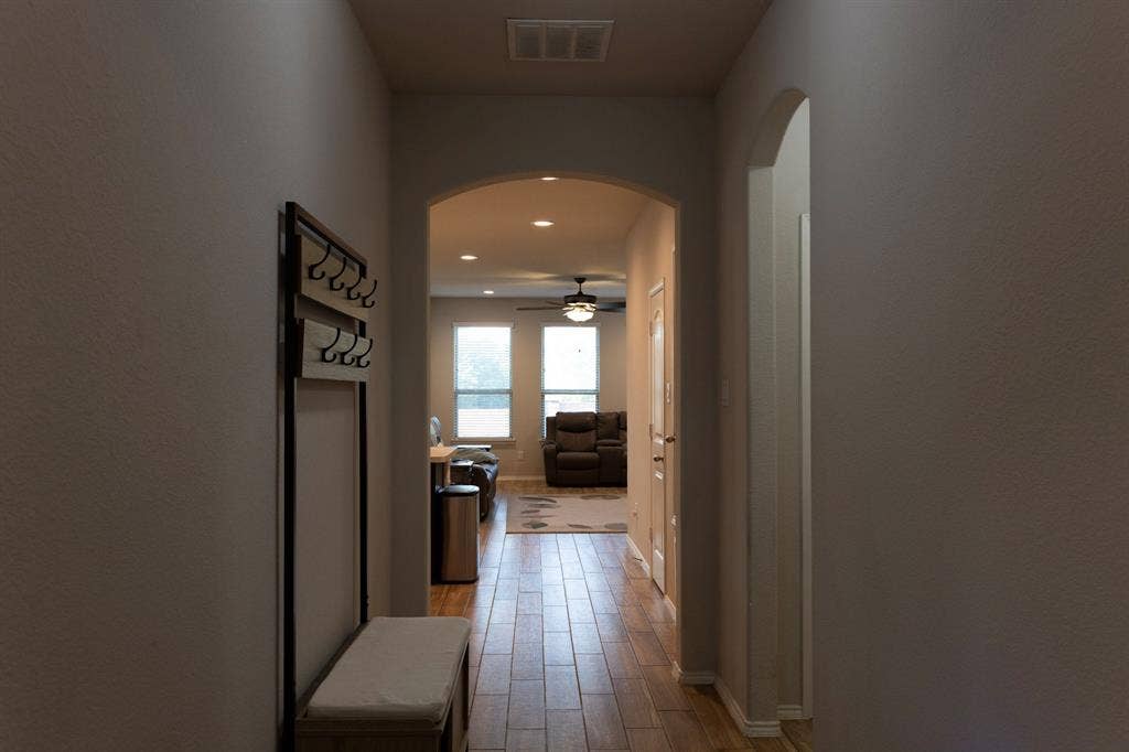 5609 Sea Cove Lane, Denton, TX 76208 5609 Sea Cove Lane, Denton, TX 76208