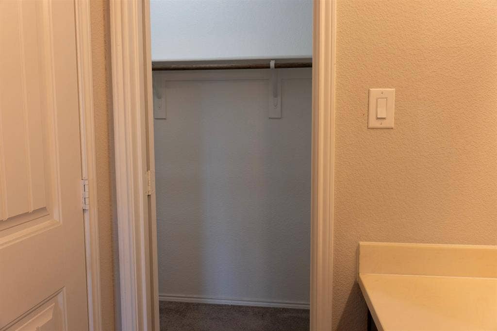 5609 Sea Cove Lane, Denton, TX 76208 5609 Sea Cove Lane, Denton, TX 76208