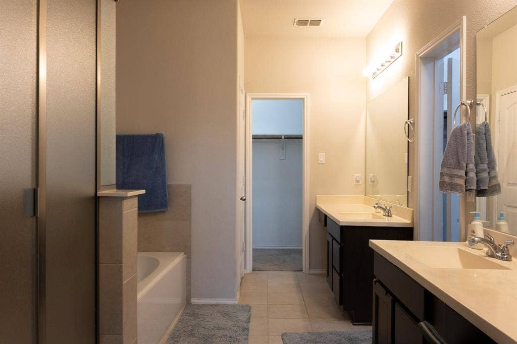 5609 Sea Cove Lane, Denton, TX 76208 5609 Sea Cove Lane, Denton, TX 76208