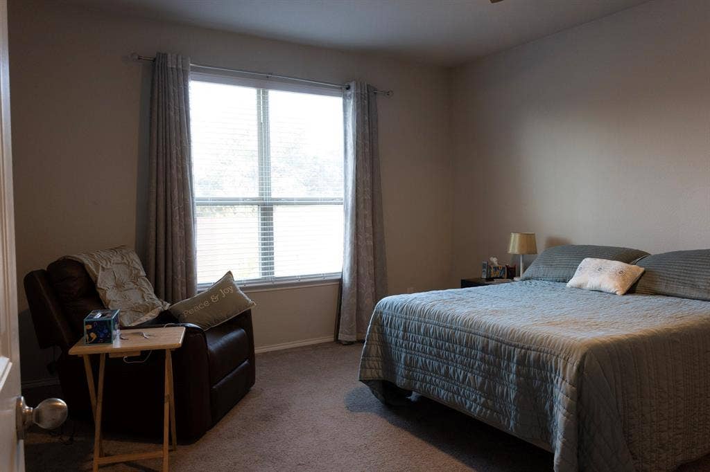 5609 Sea Cove Lane, Denton, TX 76208 5609 Sea Cove Lane, Denton, TX 76208