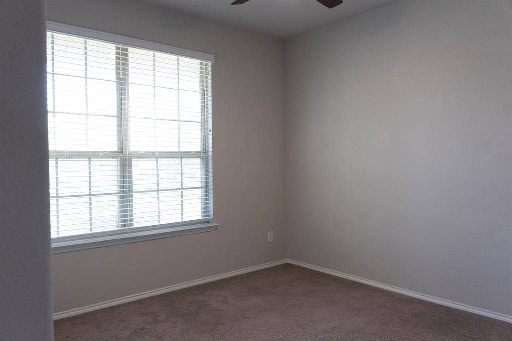 5609 Sea Cove Lane, Denton, TX 76208 5609 Sea Cove Lane, Denton, TX 76208