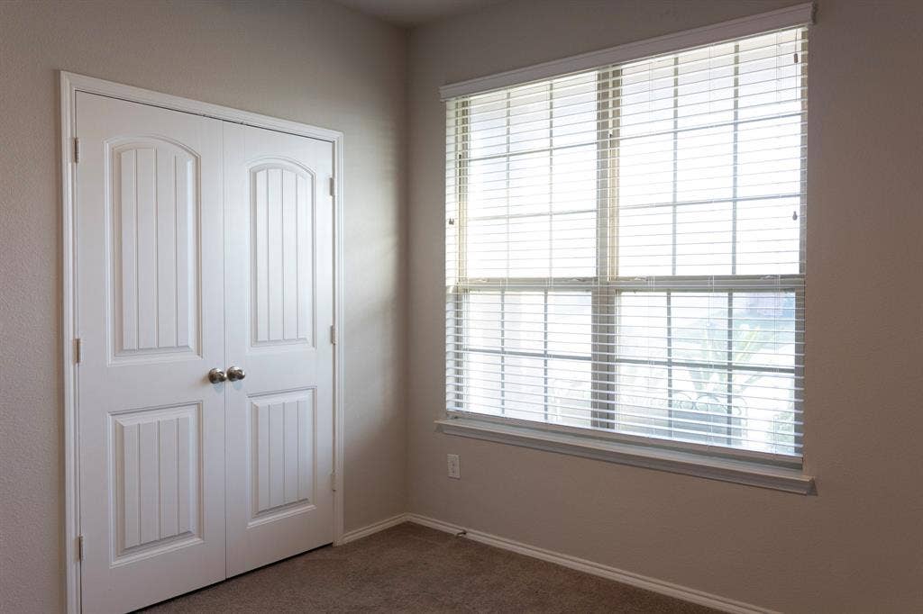 5609 Sea Cove Lane, Denton, TX 76208 5609 Sea Cove Lane, Denton, TX 76208