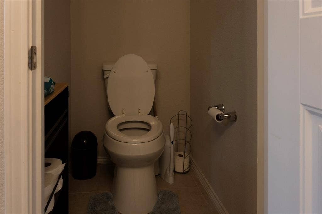 5609 Sea Cove Lane, Denton, TX 76208 5609 Sea Cove Lane, Denton, TX 76208