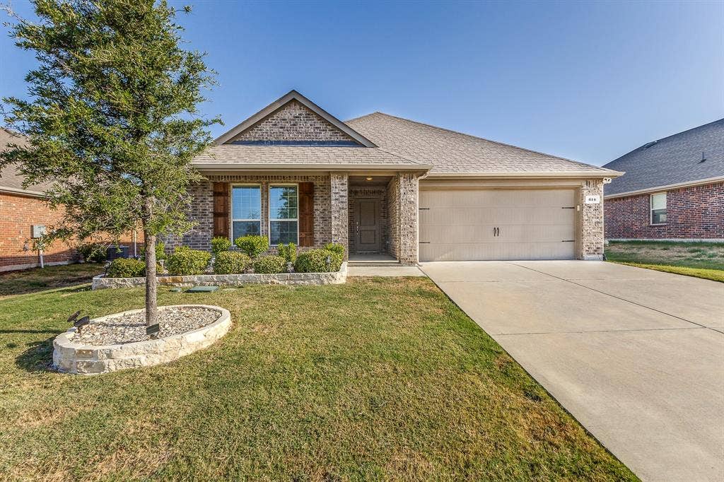 314 Gatecrest Drive, Fate, TX 75087