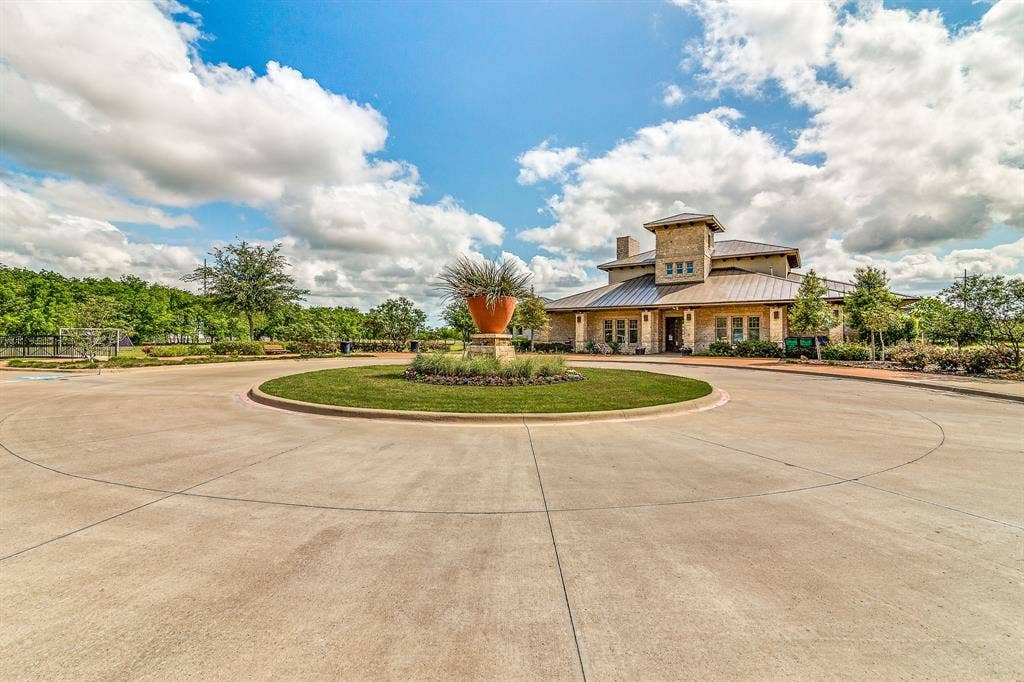 Amenity Center