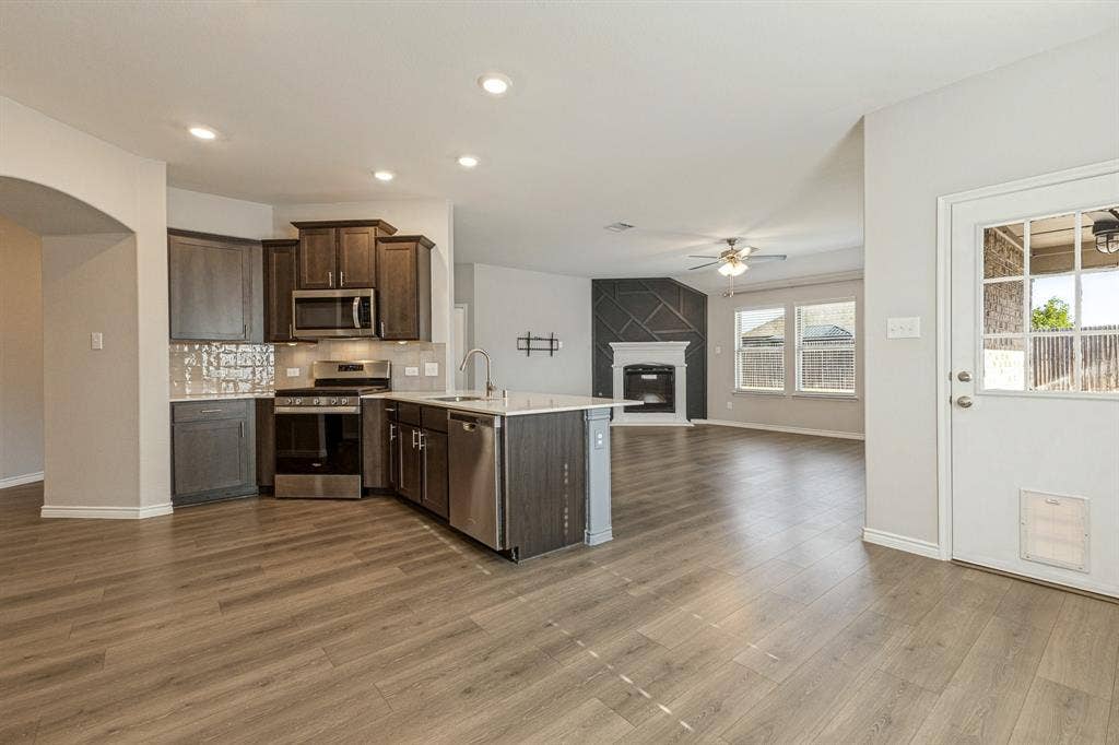 314 Gatecrest Drive, Fate, TX 75087