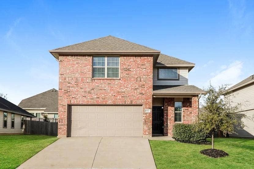 Property photo for 8312 Yaupon Holly Trail, Fort Worth, TX